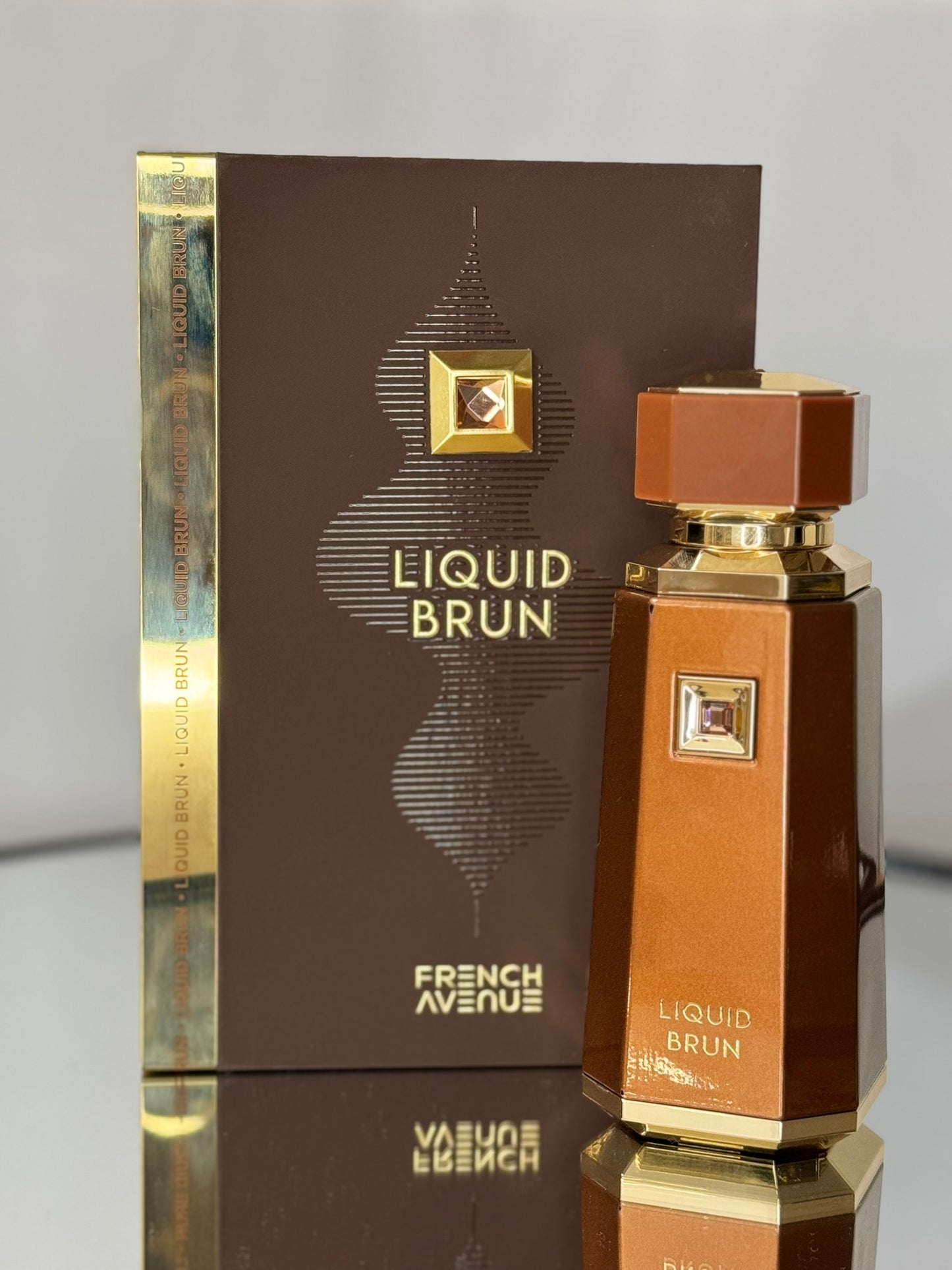 French Avenue - Liquid Brun vzorka